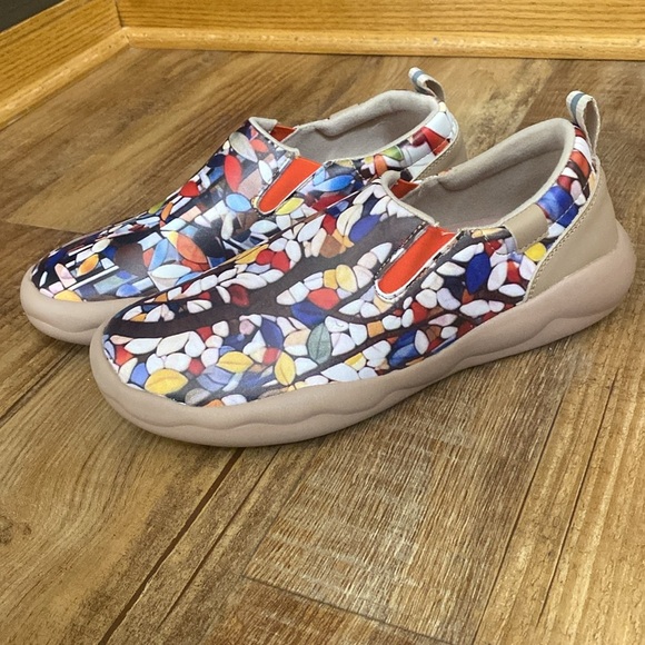 Unbranded unisex colorful tree/leaf print loafers
Size 8 men’s, 9.5 women’s - Picture 4 of 10